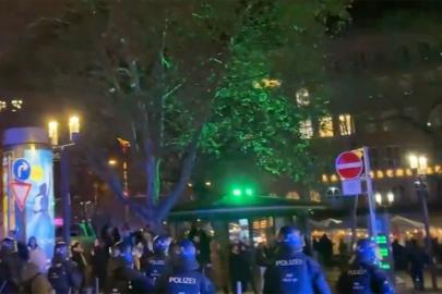 Almanya'da terör örgütü yandaşları polise saldırdı