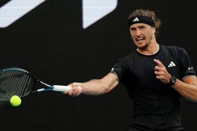 Avustralya Açık'ta Alexander Zverev ve Alex de Minaur, 4. tura çıktı