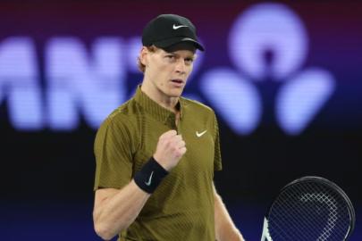 Avustralya Açık'ta Jannik Sinner ve Elena Rybakina üçüncü tura çıktı