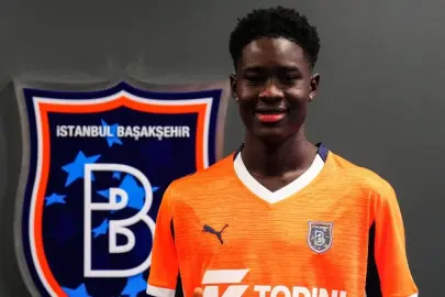 Başakşehir, Njie ile sözleşme yeniledi