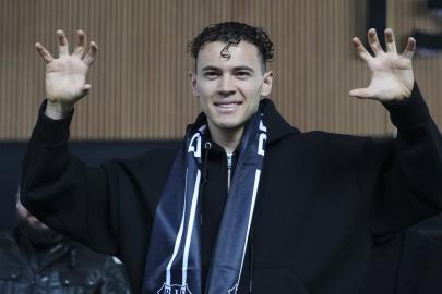 Beşiktaş'ın yeni transferi Kristjan Asllani'yi yakından tanıyalım