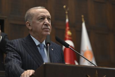 Erdoğan'dan bayrak indirme provokasyonuna tepki: Bayrağımıza uzanan kirli elleri bulup, hesap soracağız