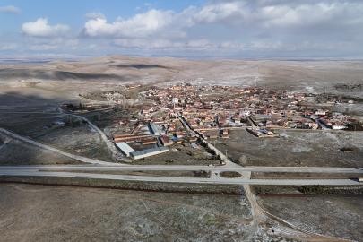 Eskişehir'in ilginç köyü. Bir bölümü vakıf bir bölümü sit alanı... Mezarlık bile yapılamıyor