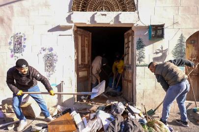 Evden 168 ton çöp çıktı