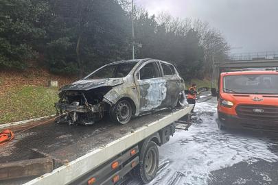 Fatih Sultan Mehmet Köprüsü'nde araç alev aldı