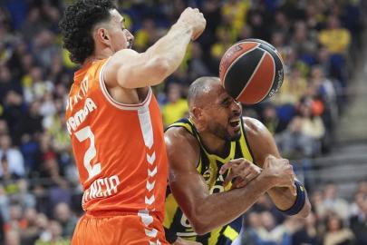 Fenerbahçe evinde Valencia'yı devirdi