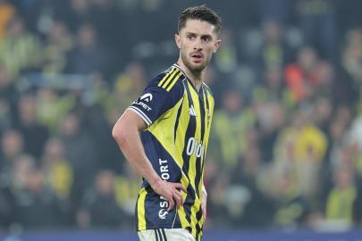 Fenerbahçe'de İsmail Yüksek sakatlandı