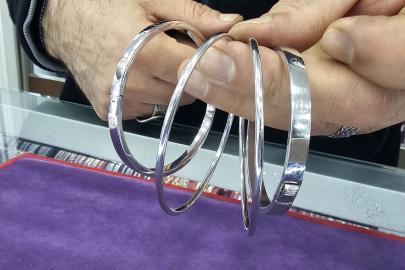 Fiyatlardaki artışlar, düğün takılarını değiştirdi: Altın bileziklerin yerini gümüş aldı