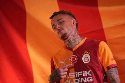 Galatasaray'ın yeni transferi Noa Lang'dan ilk sözler: Başarılara imza atacağımıza eminim