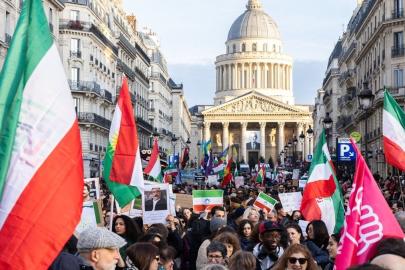 İran'da protestolar büyüyor: İnternet tamamen kesilecek
