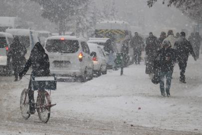Meteoroloji uyardı. Kar sürecek, donacağız