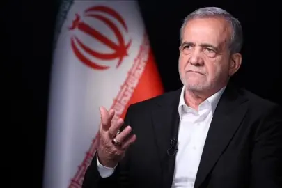 Pezeşkiyan: Hamaney’e saldırı, İran halkına savaş ilanıdır