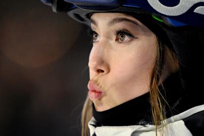 10 parmağında 10 marifet, Çinli kayakçı sosyal medyayı salladı