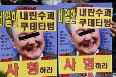 Altı saatlik sıkıyönetim idam istemiyle sonuçlandı