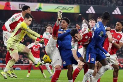 Chelsea'yi tek golle geçen Arsenal finale yükseldi
