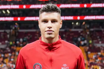 Fatih Karagümrük, 4 futbolcuya imza attırdı