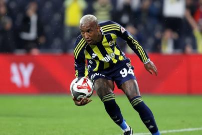 Fenerbahçe, Anderson Talisca'nın sözleşmesini uzatıyor
