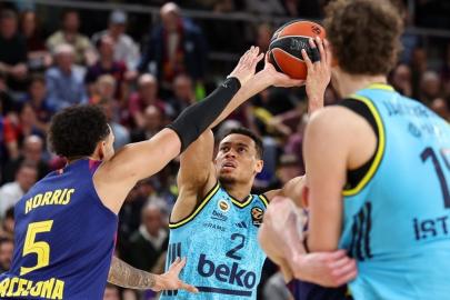 Fenerbahçe deplasmanda Barcelona'yı devirdi