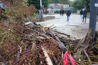 Fransa'da hortum yaklaşık 200 eve zarar verdi