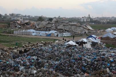 Gazze'de zor koşullar altında yaşam mücadelesi