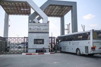 İsrail, Refah kapısı dahil Gazze'ye geçişleri kapattı