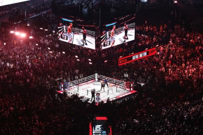 Mike Tyson ve Floyd Mayweather, tarihi boks maçı için ringe çıkacak