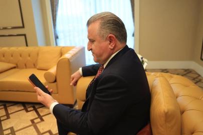 Osman Aşkın Bak, milli sporcularla telefonda görüştü