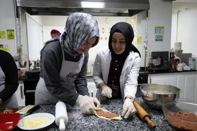 Ramazan’ın geleneksel lezzetleri SAMEK mutfağından geçti