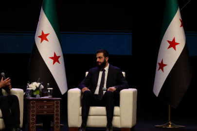Suriye Cumhurbaşkanı Şara. "Yüzyıllardır süren fikri tartışmalara girecek lüksümüz yok"