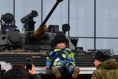 Ukrayna nüfusu tehlikede. Askerlerin spermleri donduruluyor