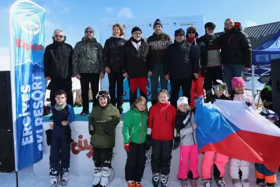 5'nci Diplomatik Kayak Yarışı nefesleri kesti