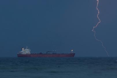 6 Arap ülkesinde fırtına ve sel uyarısı. Umman'da 7 ölü