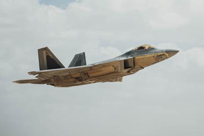 ABD'nin İran'a karşı sahaya sürdüğü F-22'nin özellikleri neler?