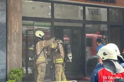 Acıbadem'de spor salonunda yangın paniği. Bir kişi mahsur kaldı