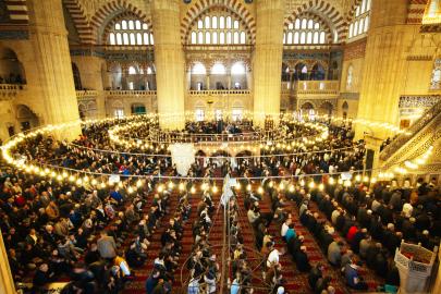 Bayram namazı saatleri 2026: Bayram namazı saat kaçta kılınacak? İstanbul, Ankara, İzmir ve tüm illerin bayram namazı saatleri