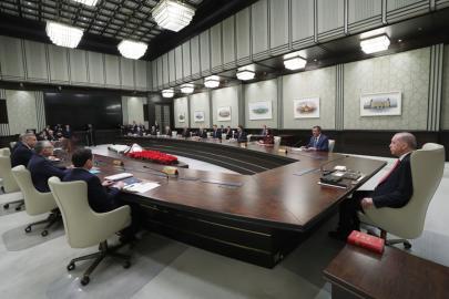 Cumhurbaşkanlığı Kabinesi bugün toplanıyor: Gündemde savaş ve ekonomi var