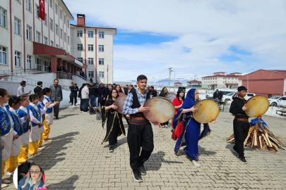 Diyadin’de nevruz coşkusu renkli etkinliklerle kutlandı