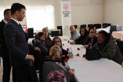 Erzincan’da huzurevi sakinleriyle bayramlaşıldı