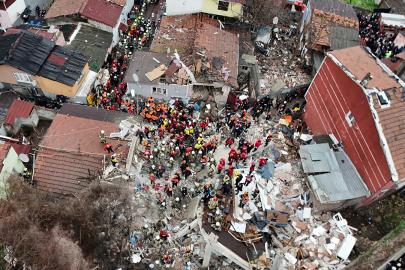 Fatih'te çöken binalar. 10 yaralıdan 2'si taburcu edildi 