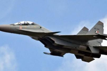 Hindistan'da savaş uçağı kayboldu