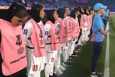 İran'dan Avustralya'daki kadın futbolculara "Eve dönün" çağrısı
