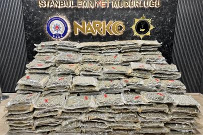 İstanbul'da dört TIR'da 527 kilo uyuşturucu ele geçirildi