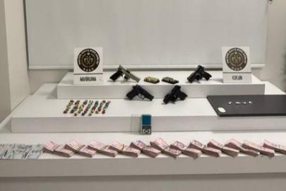 İstanbul'da eve uyuşturucu baskını
