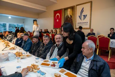 İzmir Güzelbahçe’de şehit ve gazi aileleri iftar sofrasında buluştu