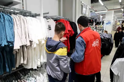 Konya Karatay Gençlik Meclisi'nden çocuklara bayram sürprizi