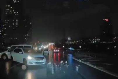 Korkunç kaza araç kamerasına yansıdı