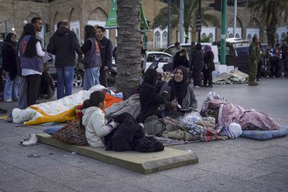 Lübnan'da siviller zorda. Binlerce kişi evlerini terk etti, sokakta kalanlar var