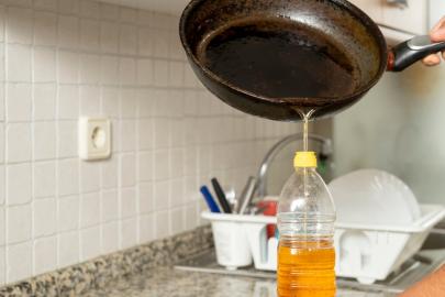 Marketlerde yeni dönem başlıyor. Artık atık yağlar uçak uçuracak