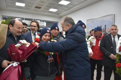 Meşaleler Dadaşların özel gururları için yandı