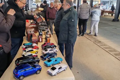 Mustafa Yalçın'dan Antika Pazarı'na büyük ilgi